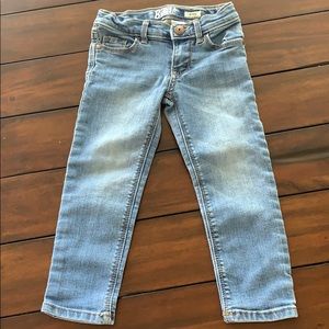 🌟5️⃣for💲25🌟 OshKosh Skinny Toddler jeans 3T